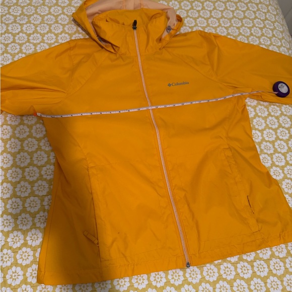 Columbia Women's Yellow Rain Jacket - Picture 5 of 6